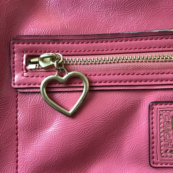 AUTHENTIC COACH DAISY LIQUID GLOSS PATENT LEATHER HOBO PURSE - Picture 11 of 11